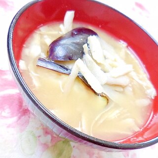❤茄子と牛蒡のバター味噌汁❤